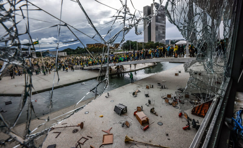 Análise Crítica dos Eventos Políticos em 13 de Setembro de 2025 por Dora Kramer