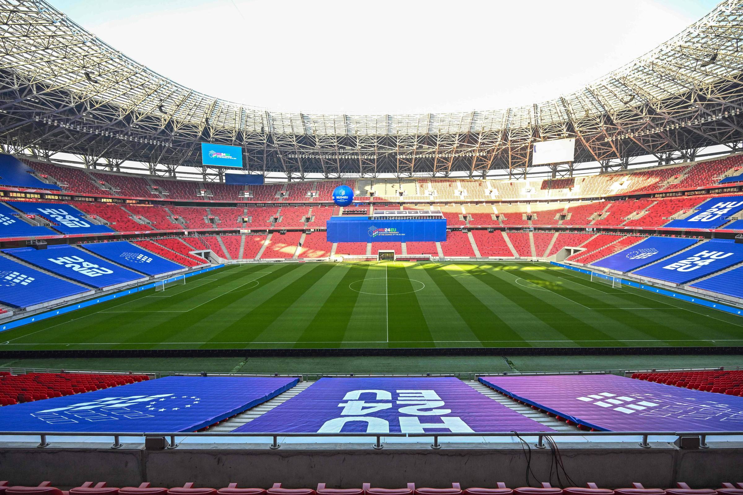 Champions League avança para a fase de grupos com clubes ingleses como favoritos – 15/09/2025 – Esporte