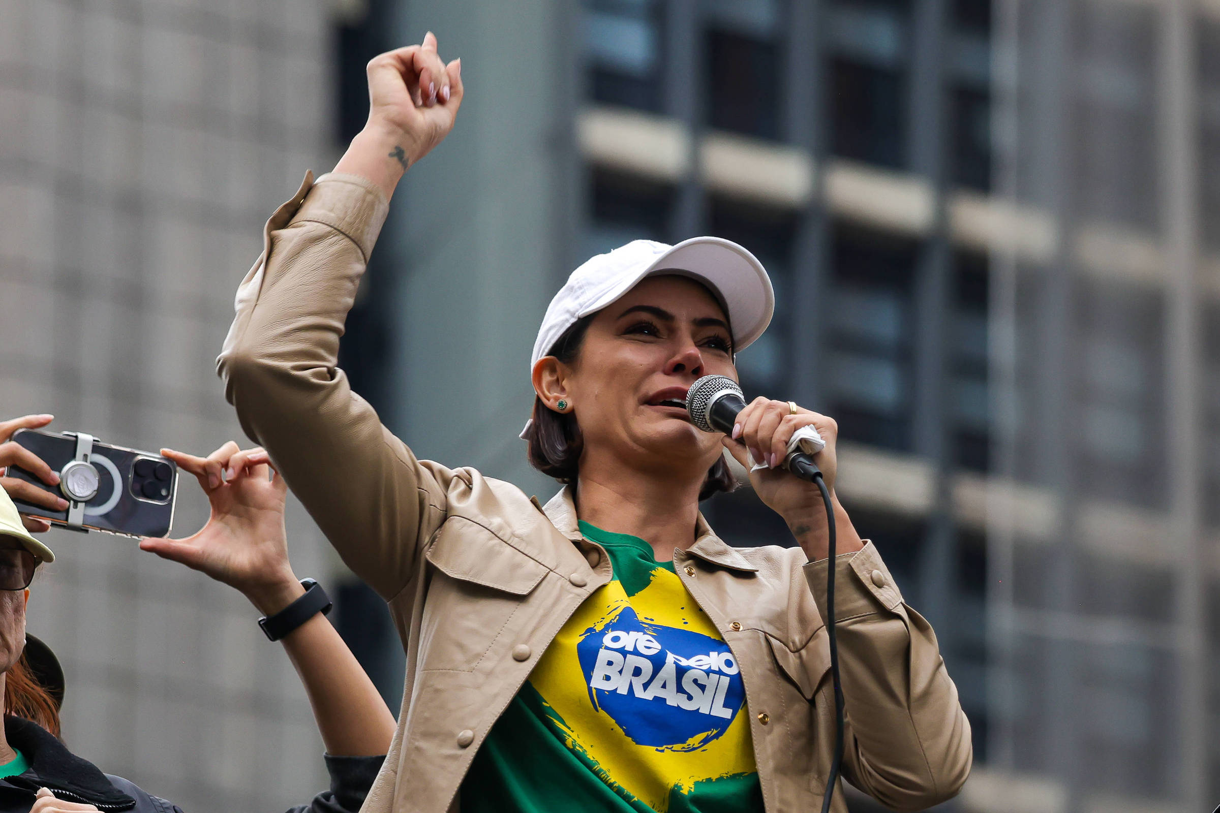 Michelle Bolsonaro Critica Lula e Janja em Declarações Recentes – 11 de Outubro de 2025 – Política Brasileira