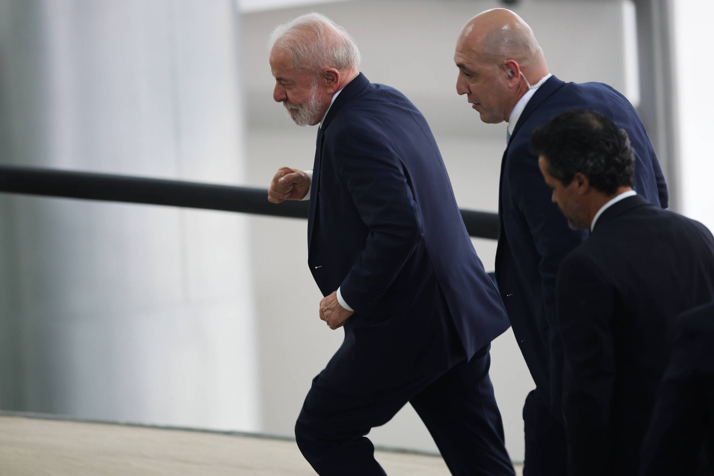 Lula Participa de Caminhada em Evento do MEC em Brasília – 27 de Setembro de 2025