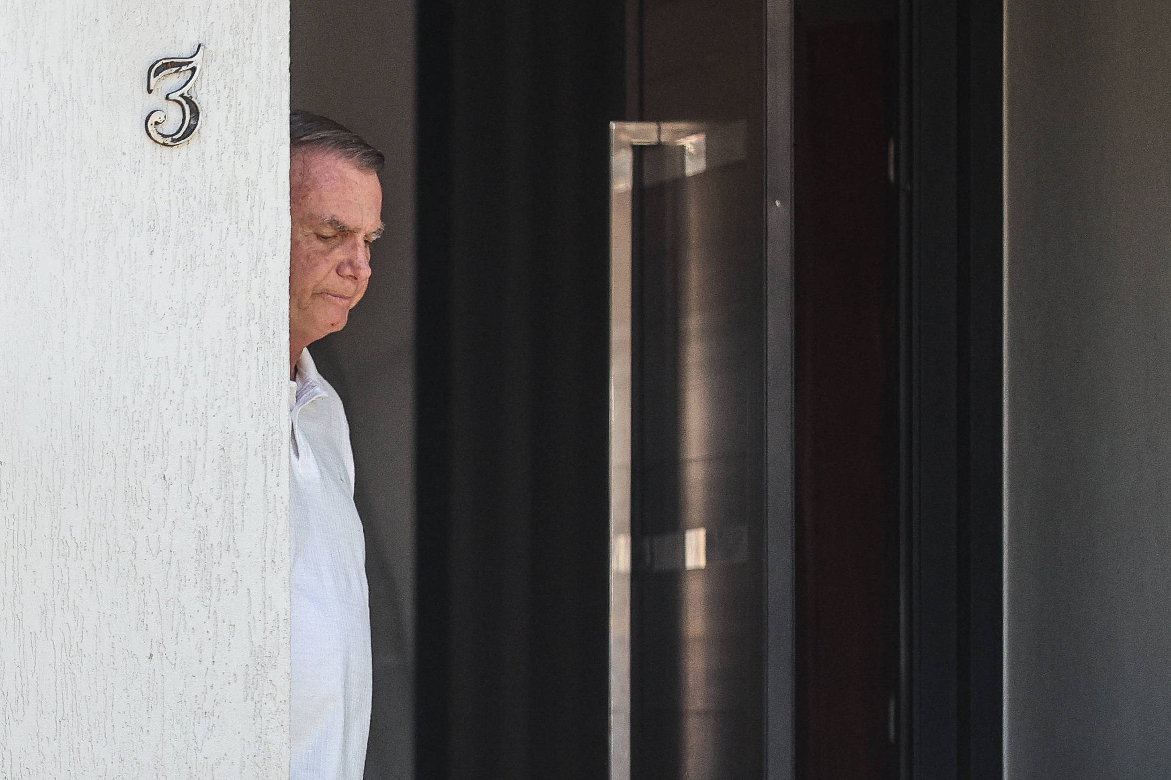 Possíveis Implicações da Morte de Bolsonaro na Prisão: Análise Política em 29 de Setembro de 2025