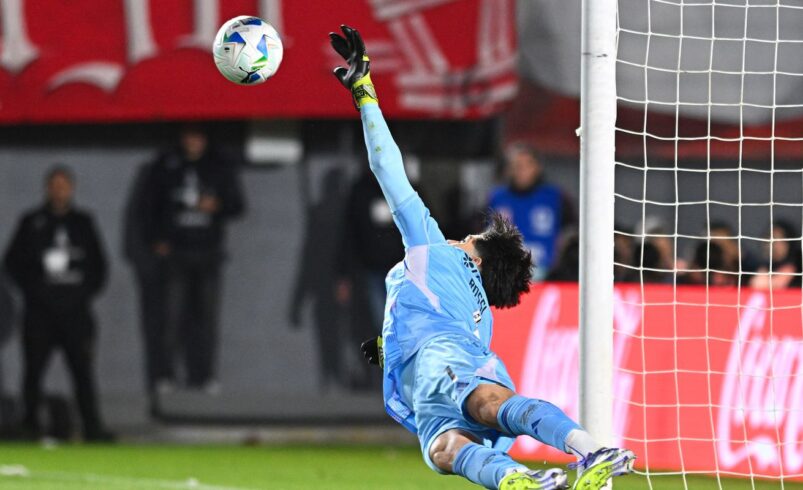 Rossi se destaca nas penalidades e assegura vaga do Flamengo na próxima fase