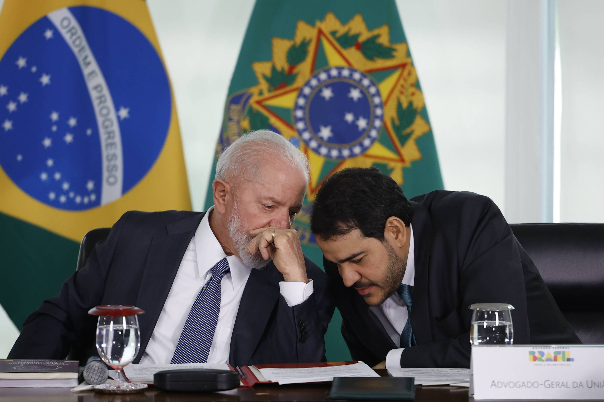 Seis Candidatos Disputam Sucessão de Messias na Advocacia Geral da União (AGU) em 2025