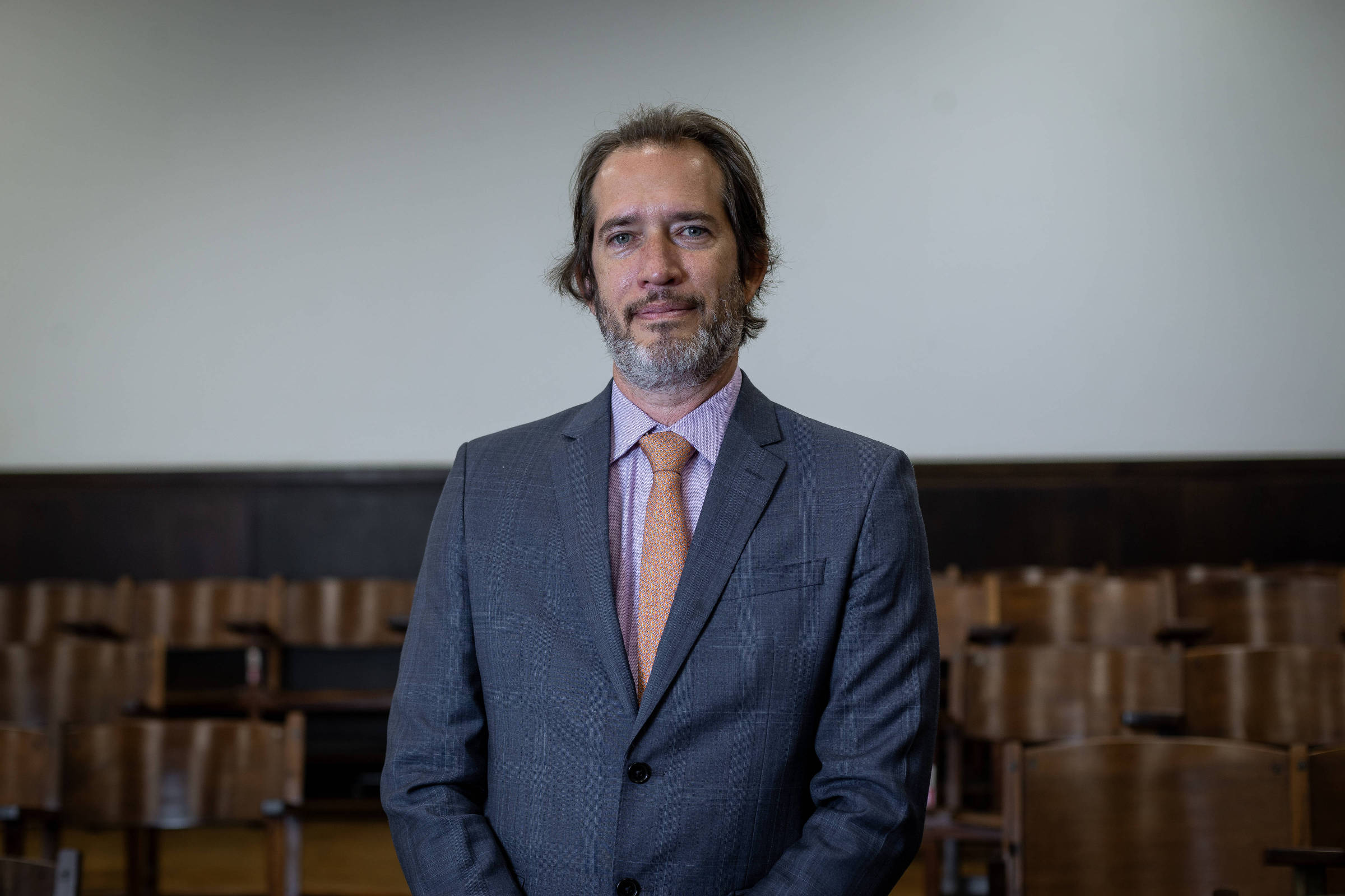 Seminário em [Local] Aborda Responsabilidade Penal de Dirigentes Empresariais – 16 de Outubro de 2025