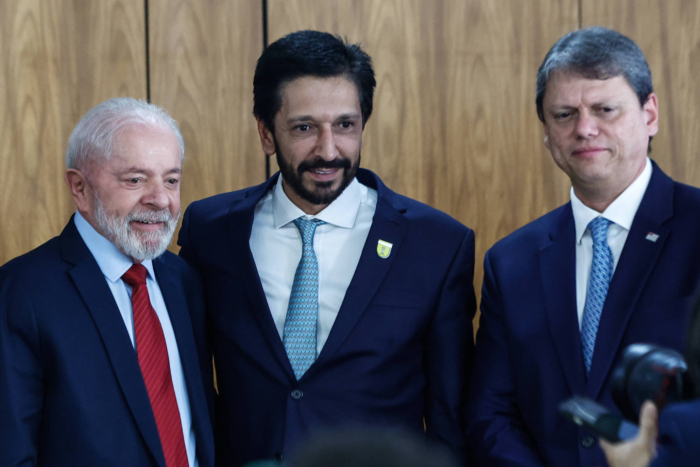 “Ricardo Nunes Afirma que MDB Não Deve Apoiar Lula nas Eleições de 2026” – 27/10/2025 – Painel