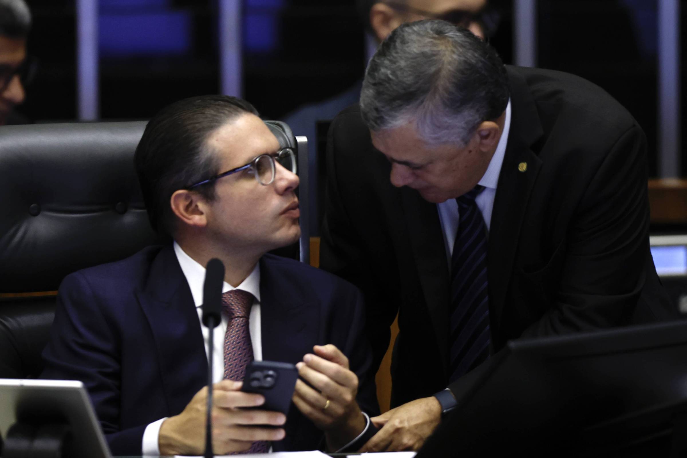 Governo Adota Nova Estratégia e Inclui Itens de Medida Provisória em Projeto de Lei sobre Imóveis em Brasília – 27/10/2025