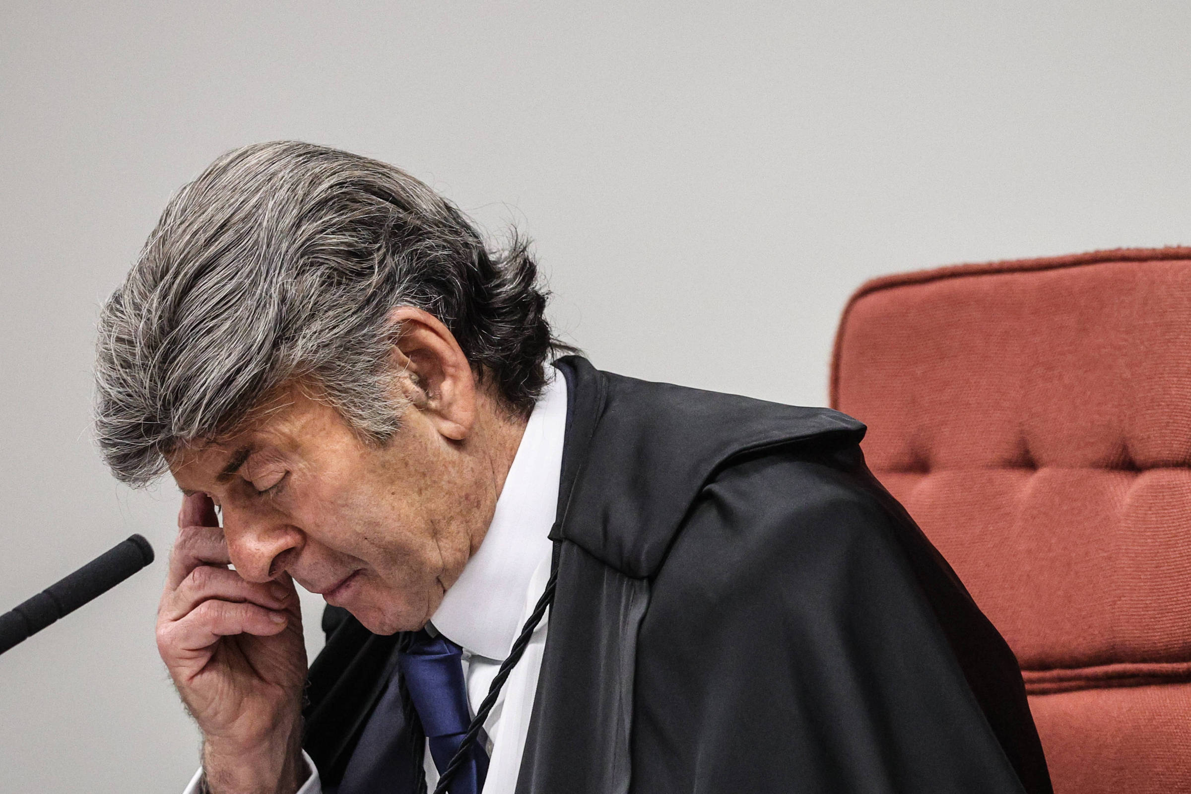 Decisão de Fux gera impasse sobre Bolsonaro e Lava Jato em Brasília