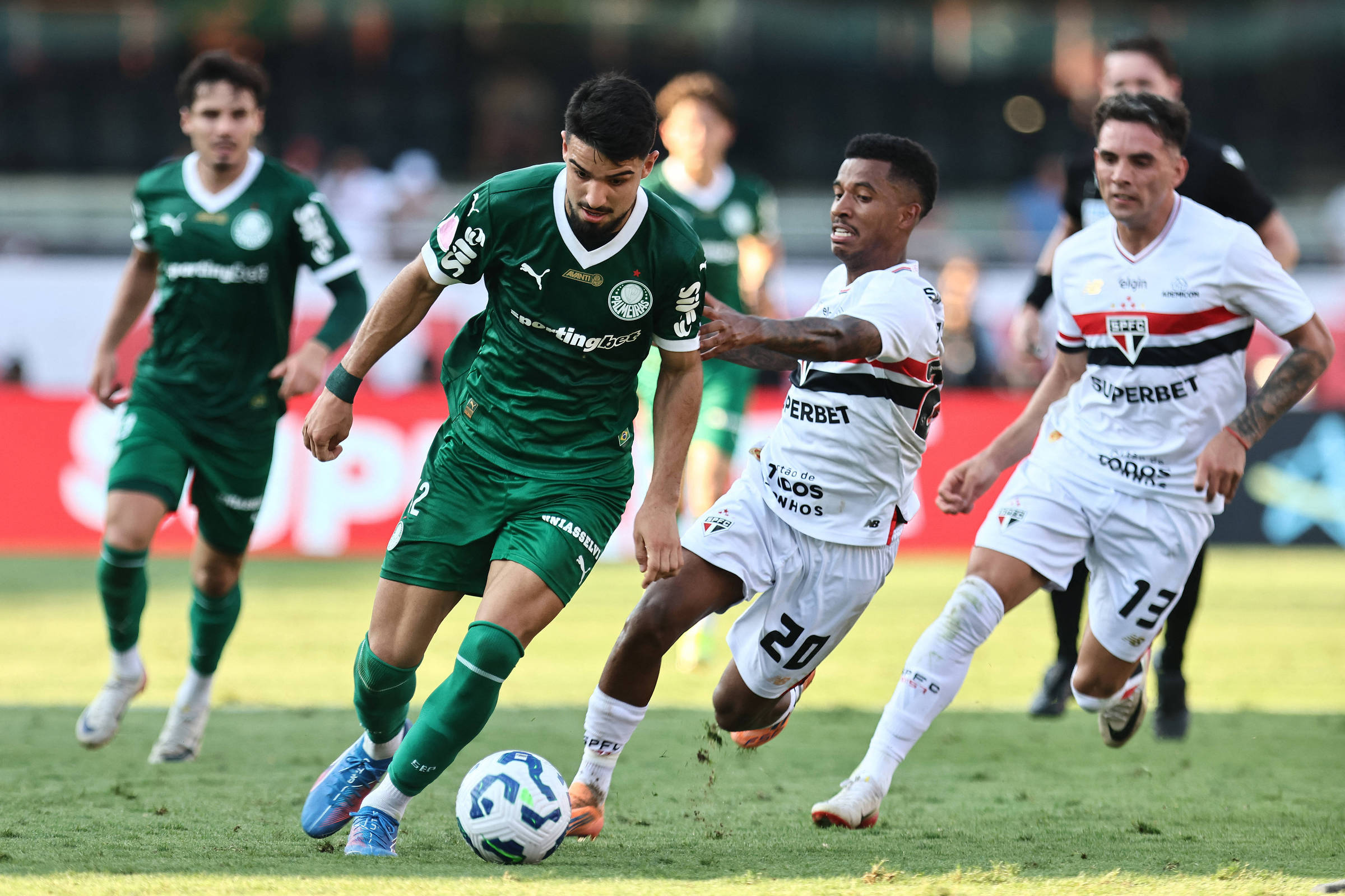 Palmeiras supera São Paulo em virada emocionante no Morumbi – 05/10/2025 – Esporte