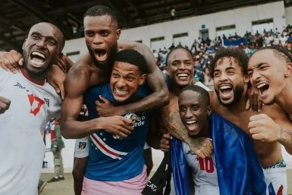 Cabo Verde se torna o menor país a se classificar para a Copa do Mundo – 13/10/2025 – Esporte