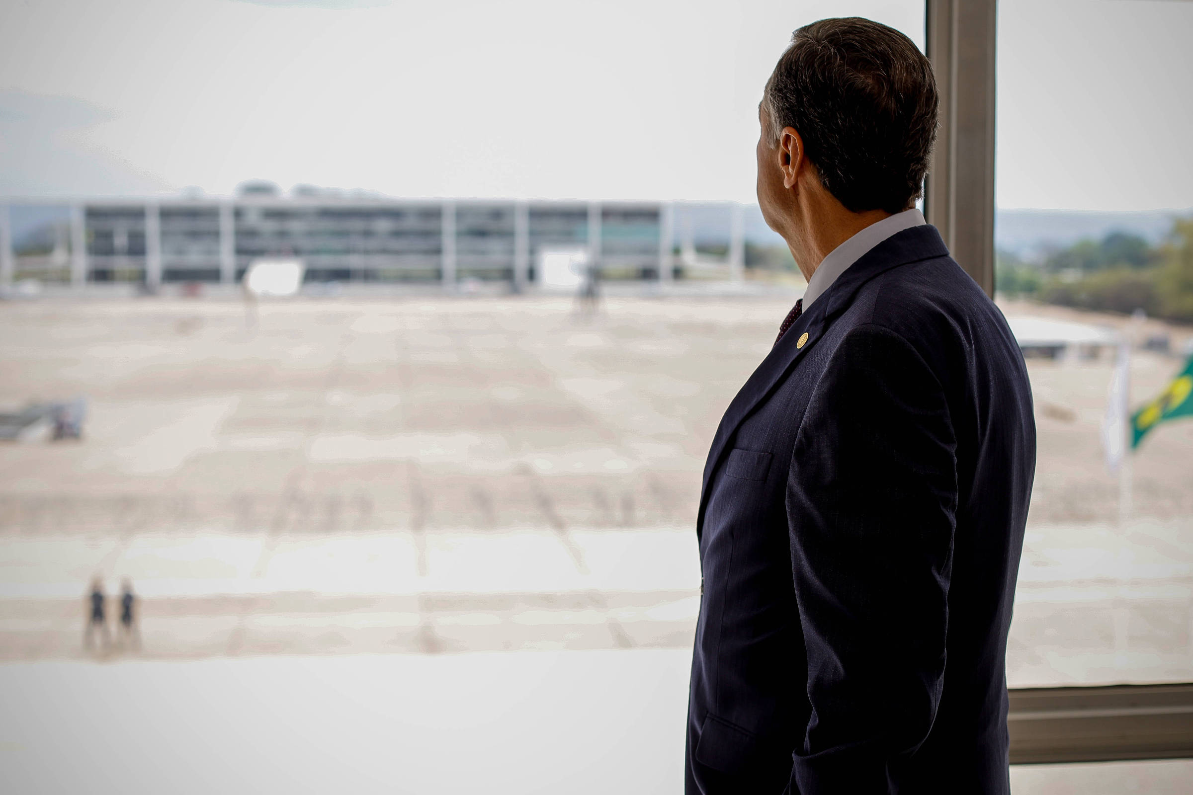 Ministro do STF, Luís Roberto Barroso, é internado após mal-estar em Brasília