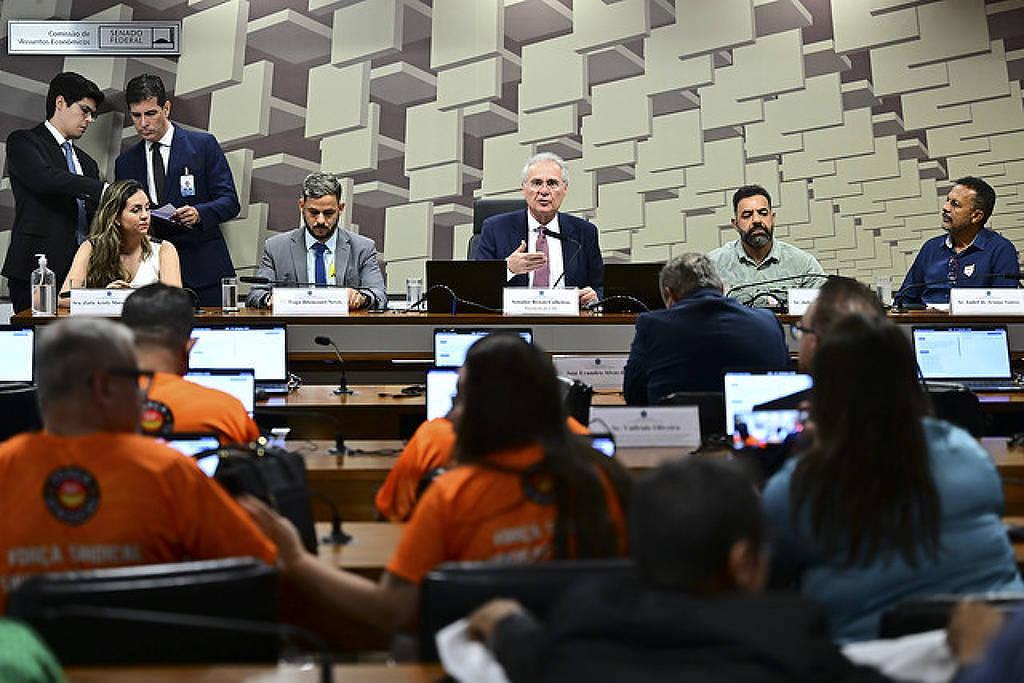 Renan Alencar promete concluir votação da reforma do Imposto de Renda até a próxima semana em Brasília