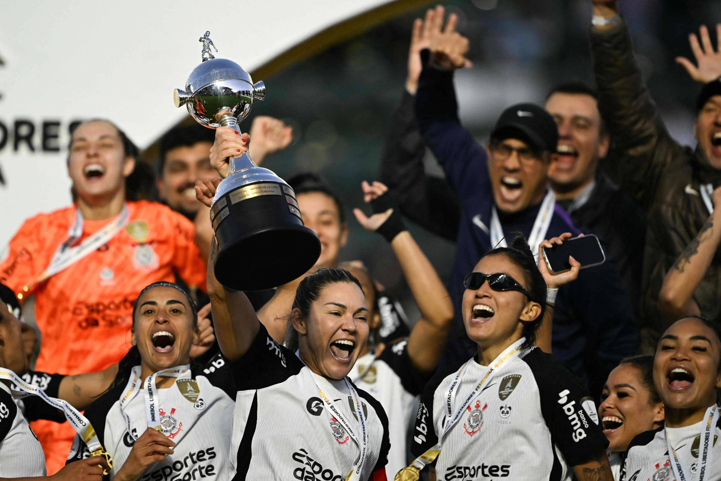 Corinthians é campeão da Libertadores feminina pela sexta vez – 18/10/2025 – Esporte