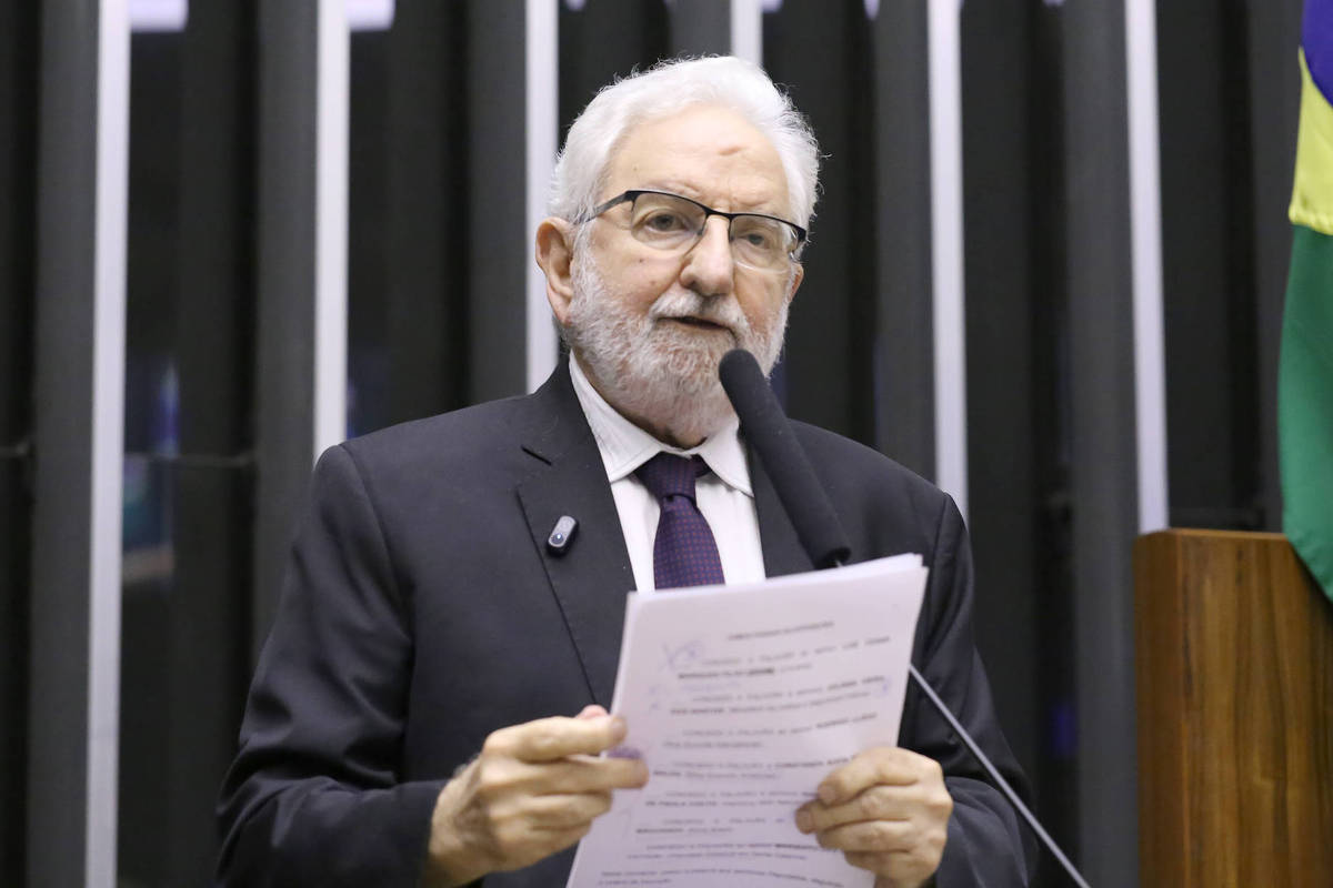 Governo busca evidenciar a atuação do centrão em votações na Câmara dos Deputados – 19/10/2025 – Poder