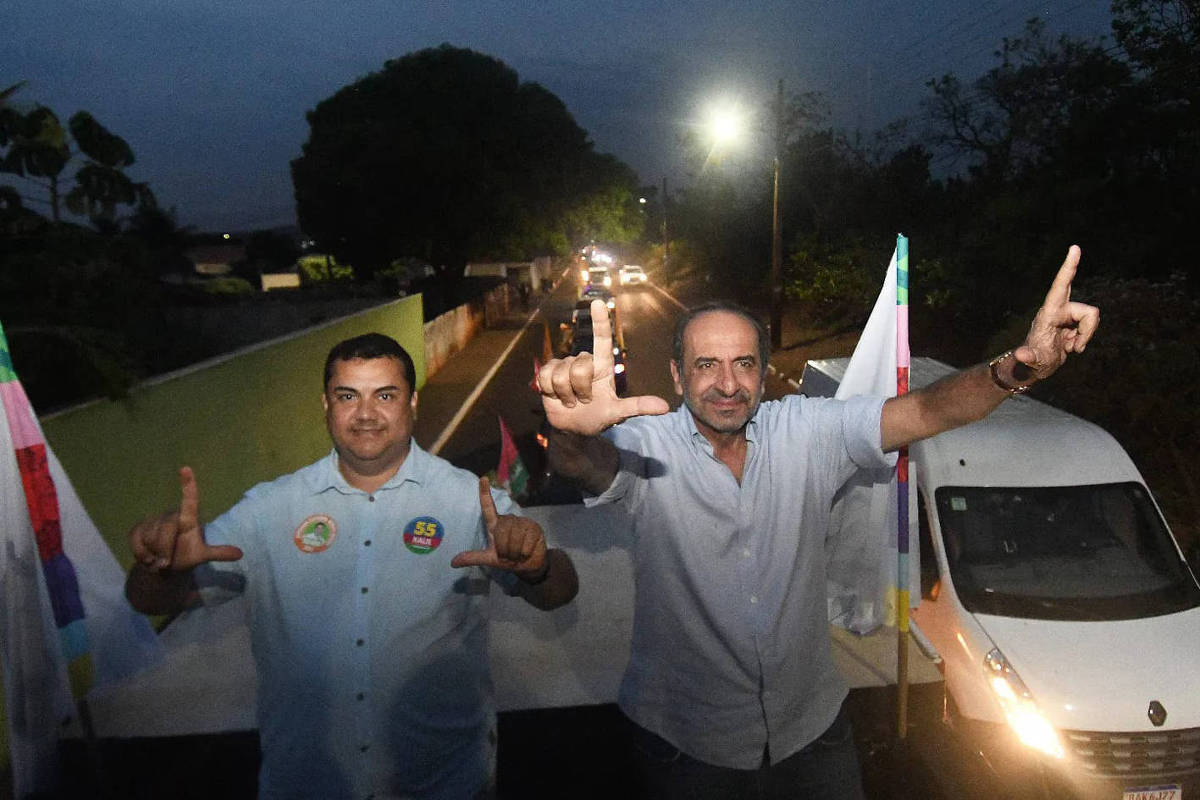 “Kalil Aguardando Decisão do PT para Apoiar Lula em Evento Político” – 22/10/2025 – Painel