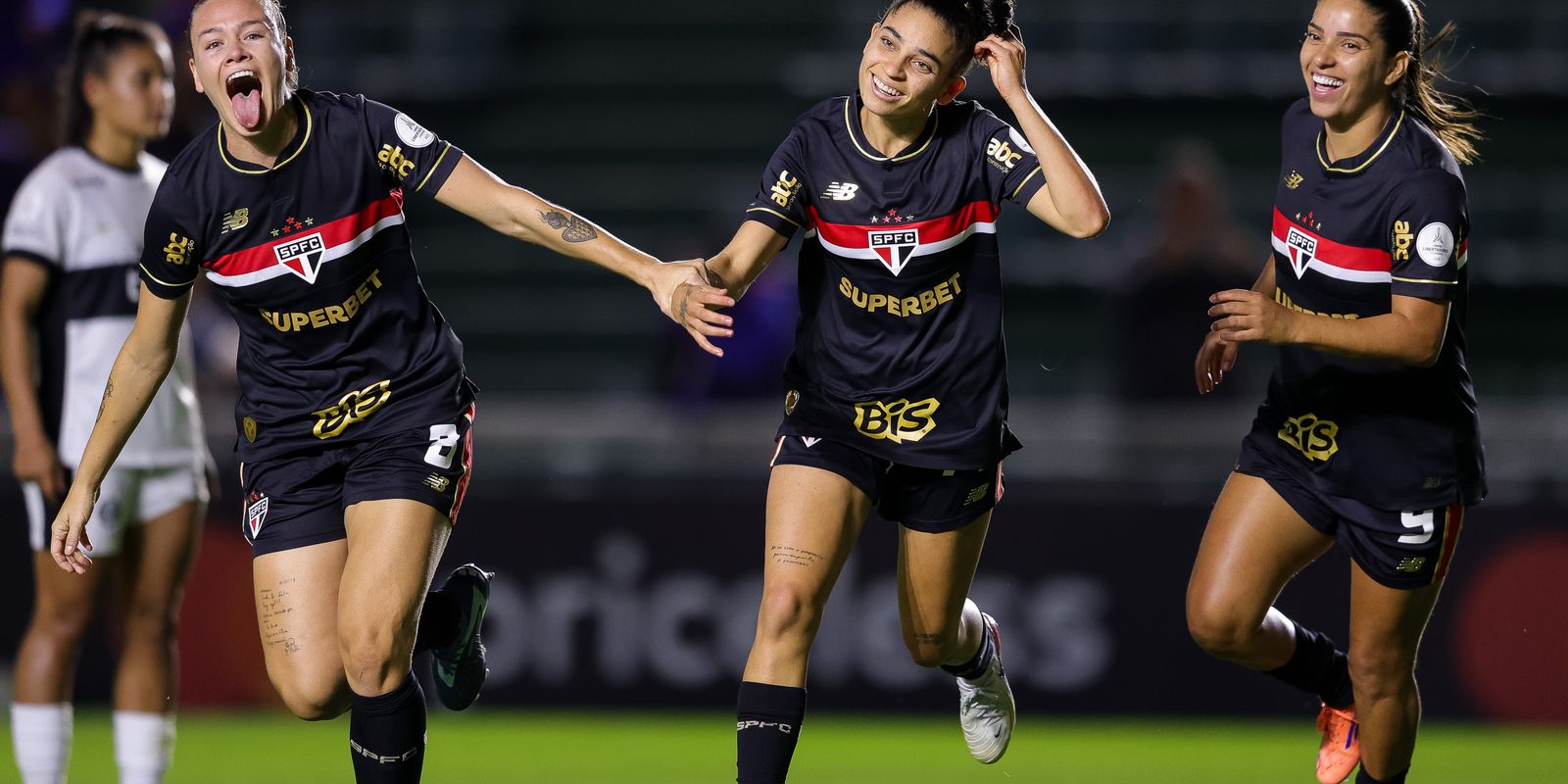 São Paulo derrota o Olimpia e avança na Libertadores Feminina