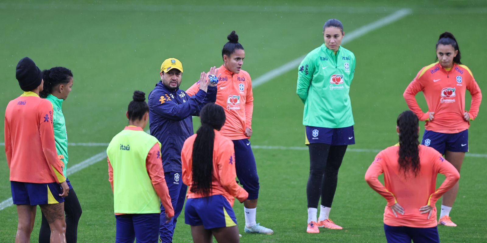 Seleção Feminina de Futebol Inicia Preparação para Amistosos na Europa