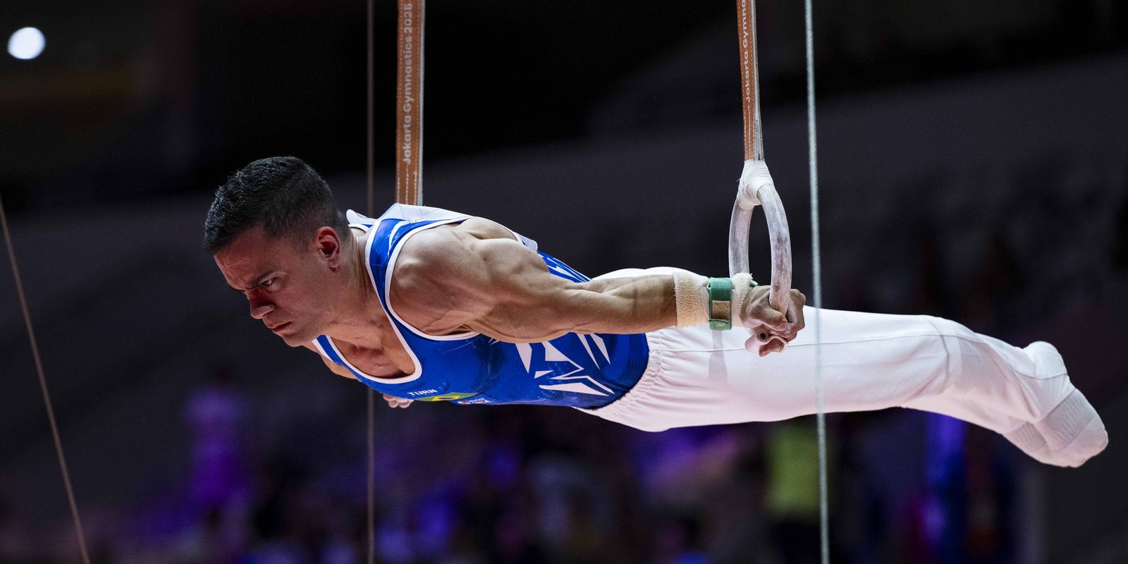 Caio Souza alcança o top 10 no individual geral do Mundial de Ginástica