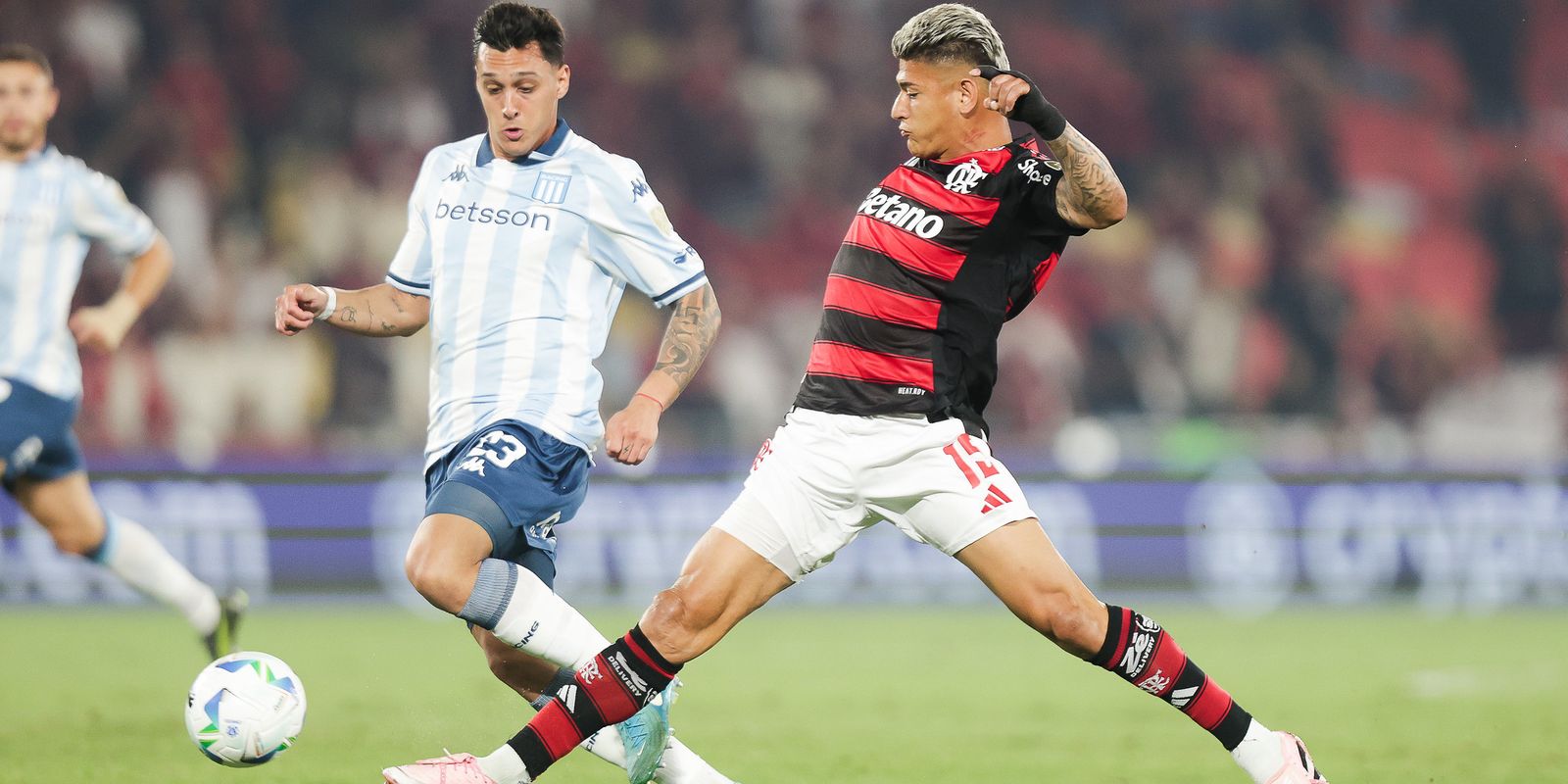 Flamengo enfrenta o Racing na Argentina em busca de uma vaga na final da Libertadores