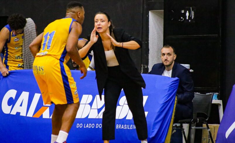 Jelena Todorovic faz história como a primeira mulher técnica no NBB e estreia com vitória