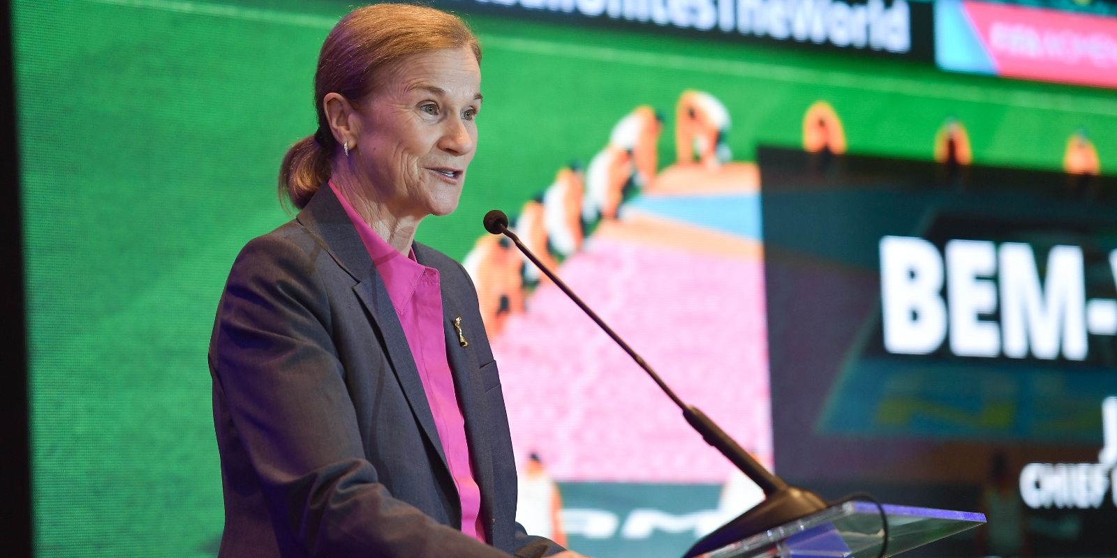 Diretora da FIFA afirma que Mundial de 2027 será o melhor da história