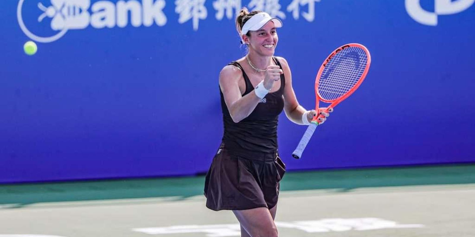 Luisa Stefani volta ao Top 20 do ranking e conquista vaga inédita no Finals