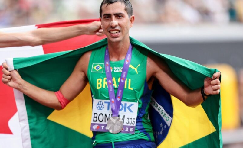 Caio Bonfim conquista medalha de prata na prova de 35 km do Mundial de Atletismo