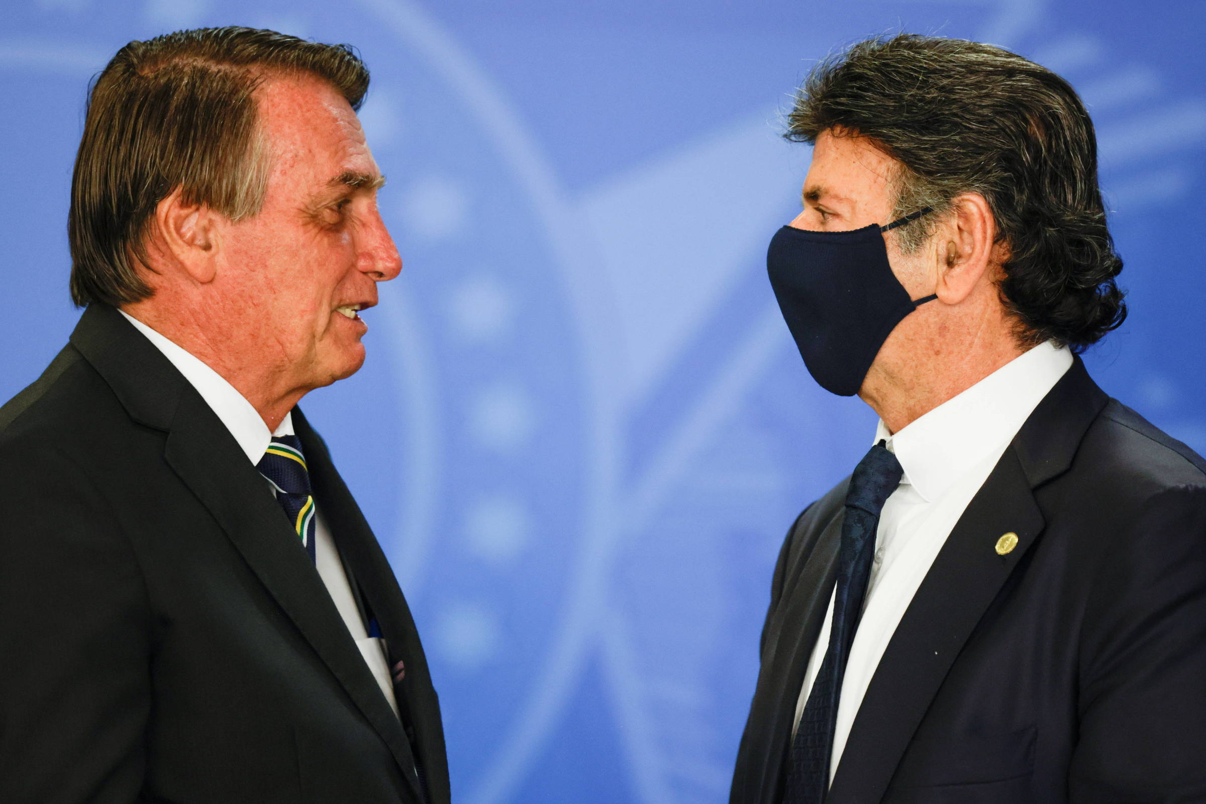 Fux Critica Bolsonaro por Incitação da População Contra o STF em 10 de Setembro de 2025