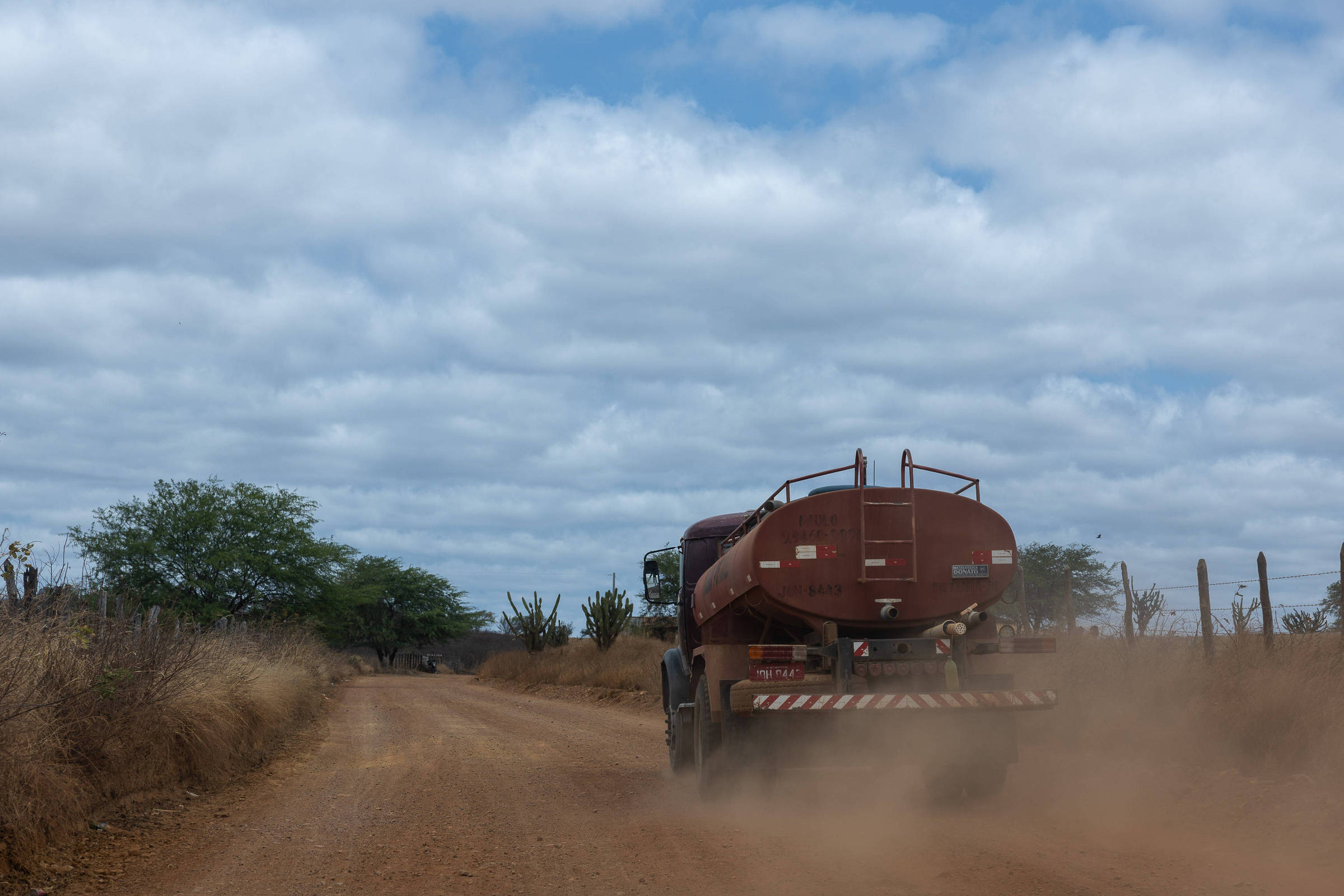 Força-tarefa identifica problemas de abastecimento de água e esgoto em escolas públicas no Brasil – 08/09/2025 – Painel