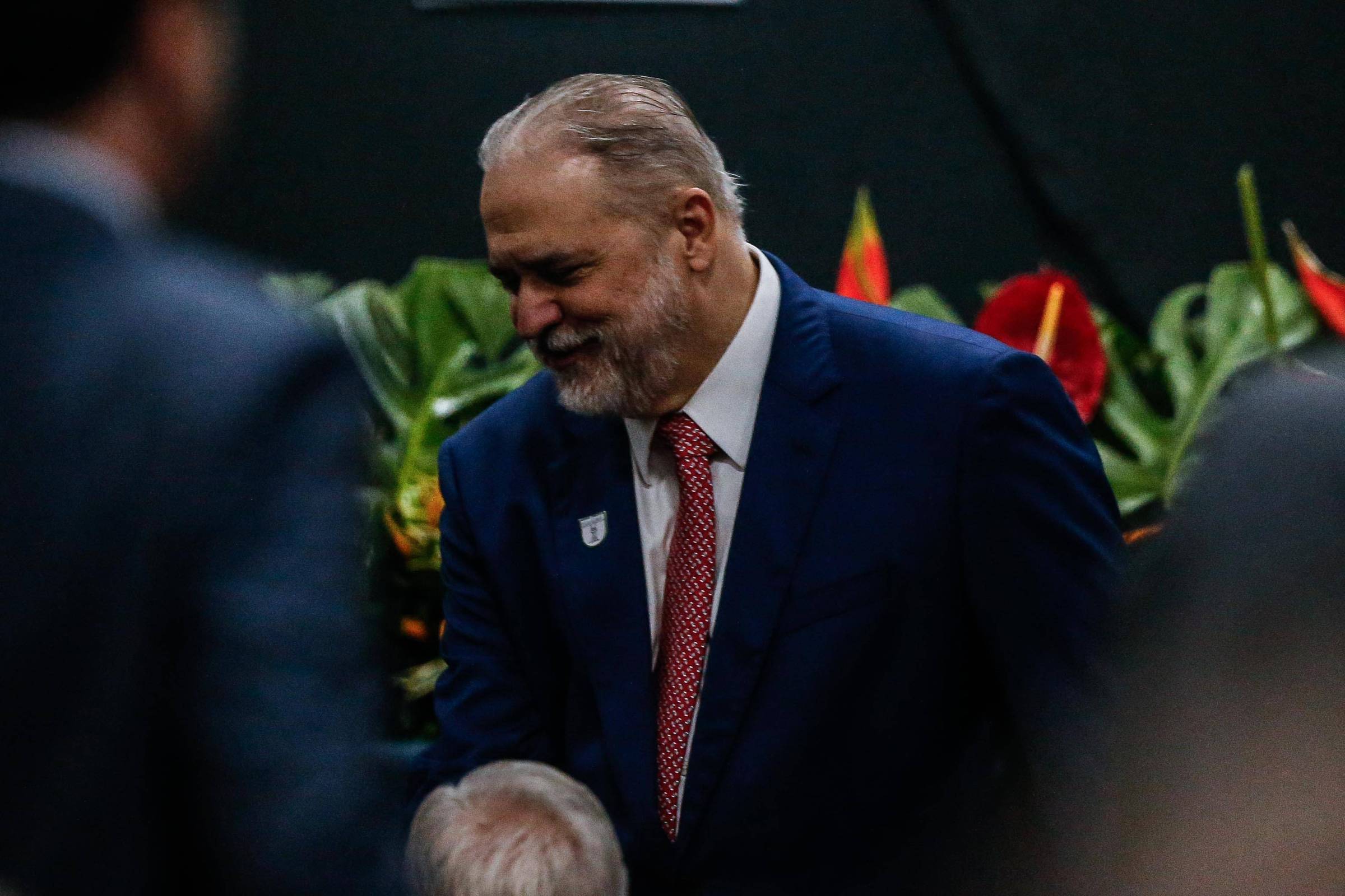 Aras se ausenta do julgamento da trama golpista em 5 de setembro de 2025, destaca Frederico Vasconcelos