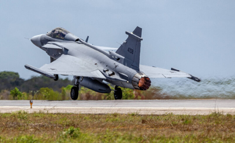 Brasil avalia aquisição de Gripen usado para garantir operações da FAB e evitar apagão – 18/09/2025 – Poder
