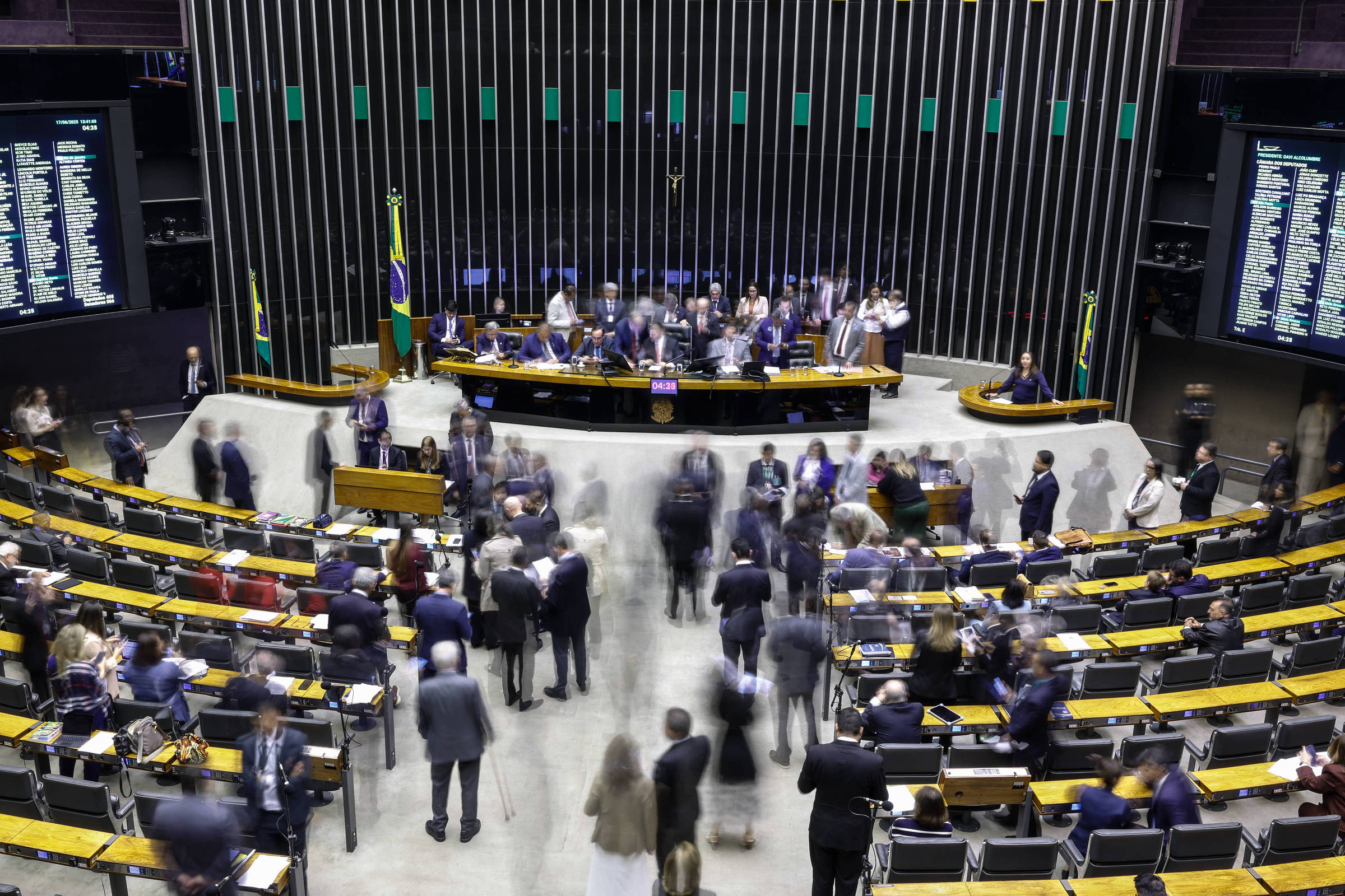 Centrão Avança em Propostas Durante Julgamento de Bolsonaro em 8 de Setembro de 2025