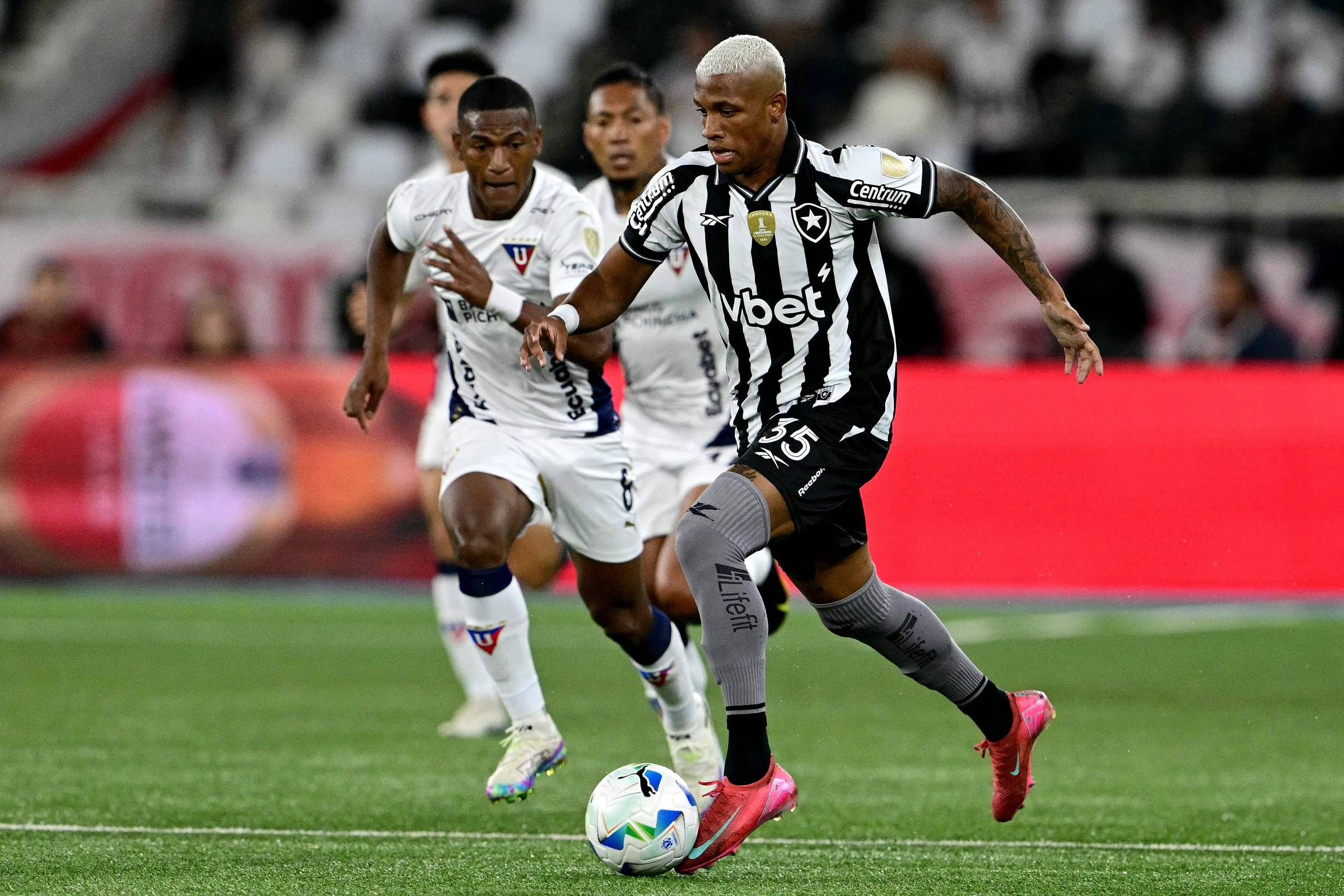 Clubes da Série A investem R$ 1,2 bilhão na janela de transferências – 03/09/2025 – Esporte