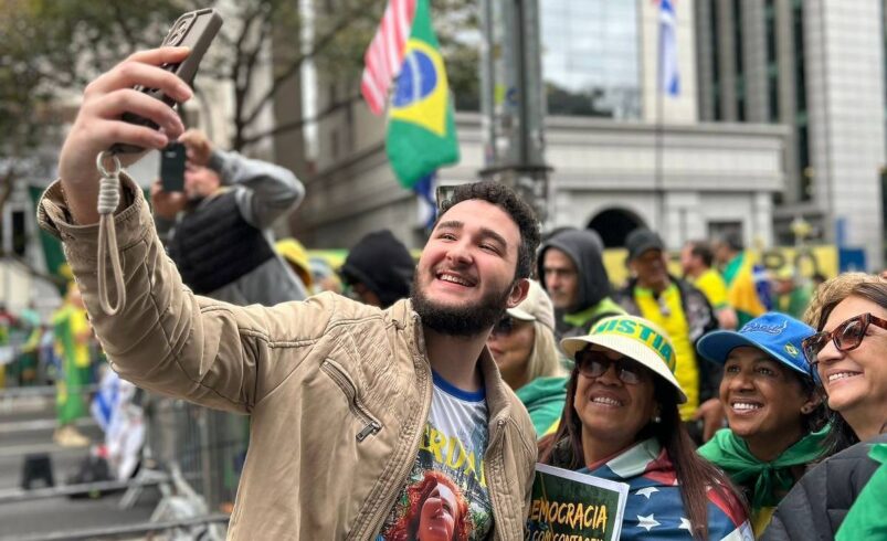 Filho de Zambelli Recebe Apoio de Fãs Durante Evento na Avenida Paulista – 07/09/2025 – Política