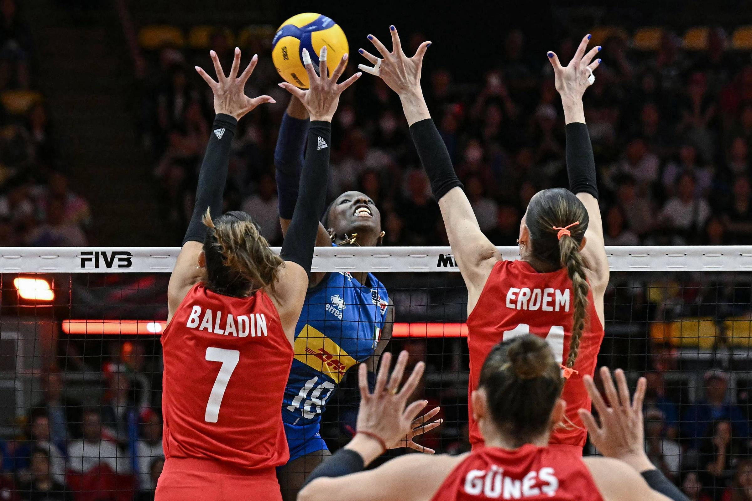 Itália vence Turquia no tie-break e conquista medalha de ouro no Mundial de Vôlei – 07/09/2025