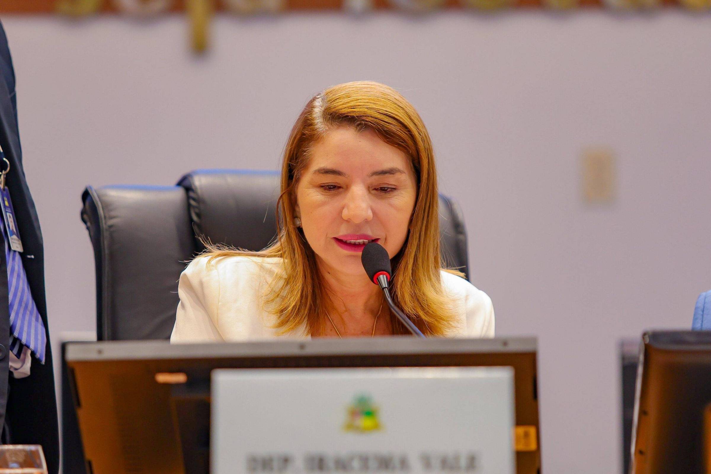 Presidente da Assembleia do Maranhão Realiza Ação de Apoio a Orleans em Adesivaço – 08/09/2025 – Painel