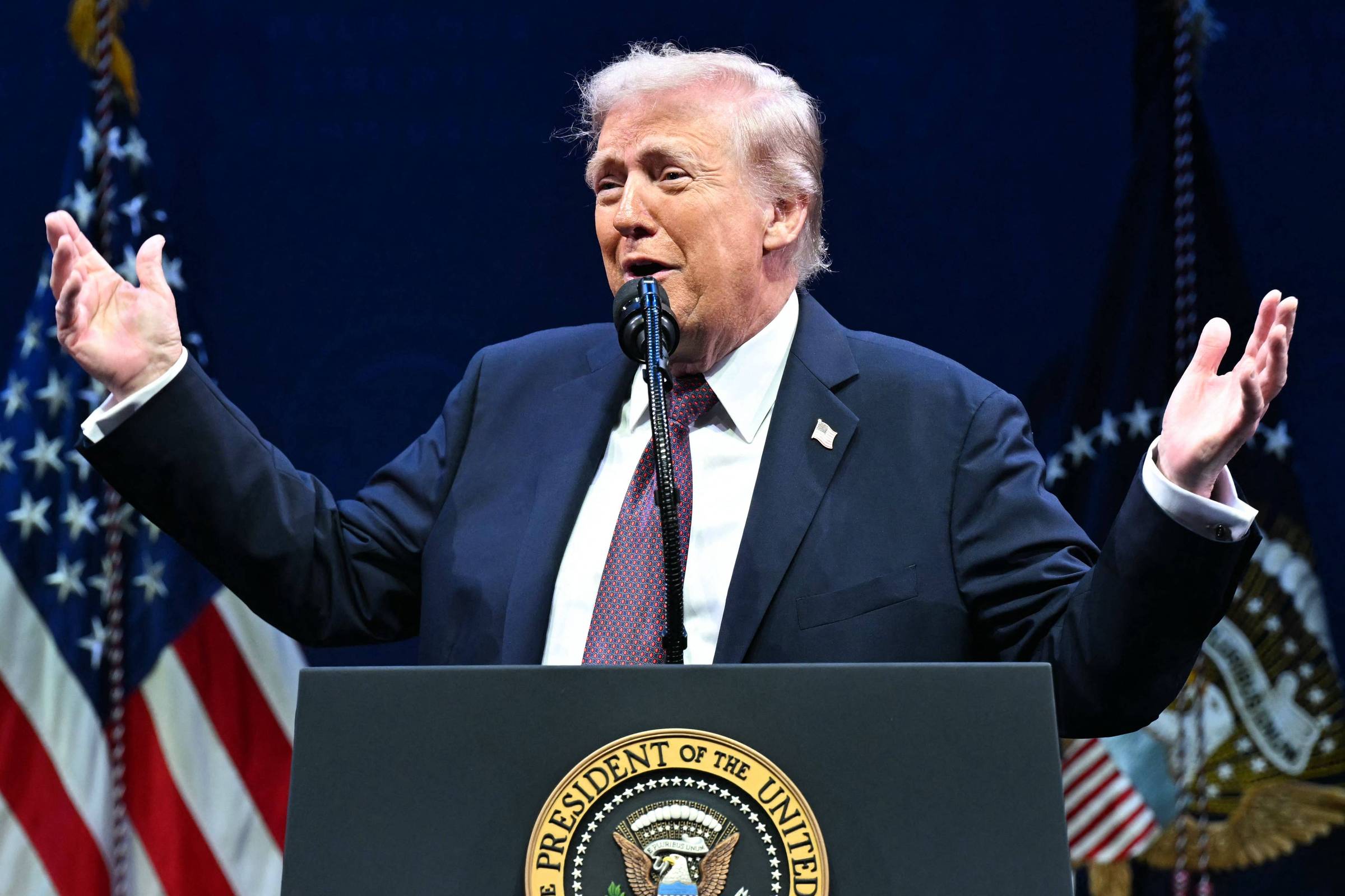 Professores Criticam Ameaça da Casa Branca em Relacionamento à Educação – 10/09/2025