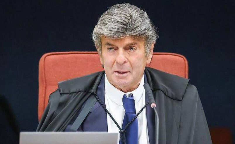 Ministro Fux Defende Julgamento de Réus Sem Foro no Mensalão pelo STF em 10 de Setembro de 2025