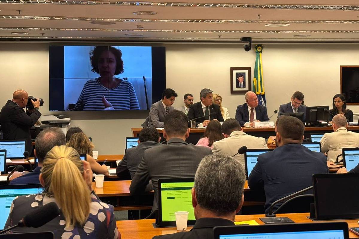 PSB Defende Cassação de Zambelli para Evitar Constrangimento, Afirma Líder do Partido – 26/09/2025