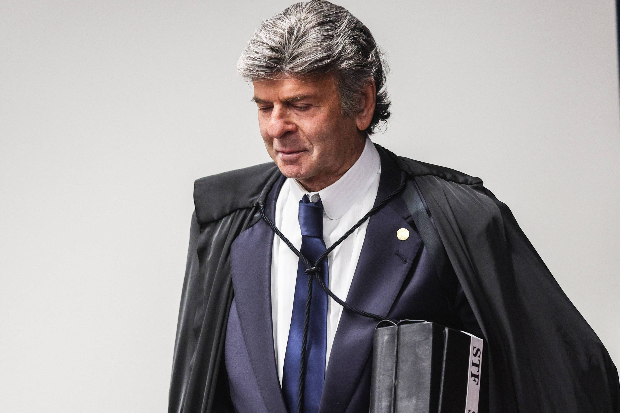 Conrado Hübner Mendes Revela Aposta Vencedora com Luiz Fux em 10 de Setembro de 2025