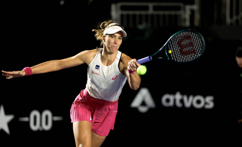 Bia Haddad é eliminada por Renata Zarazua nas quartas de final do SP Open