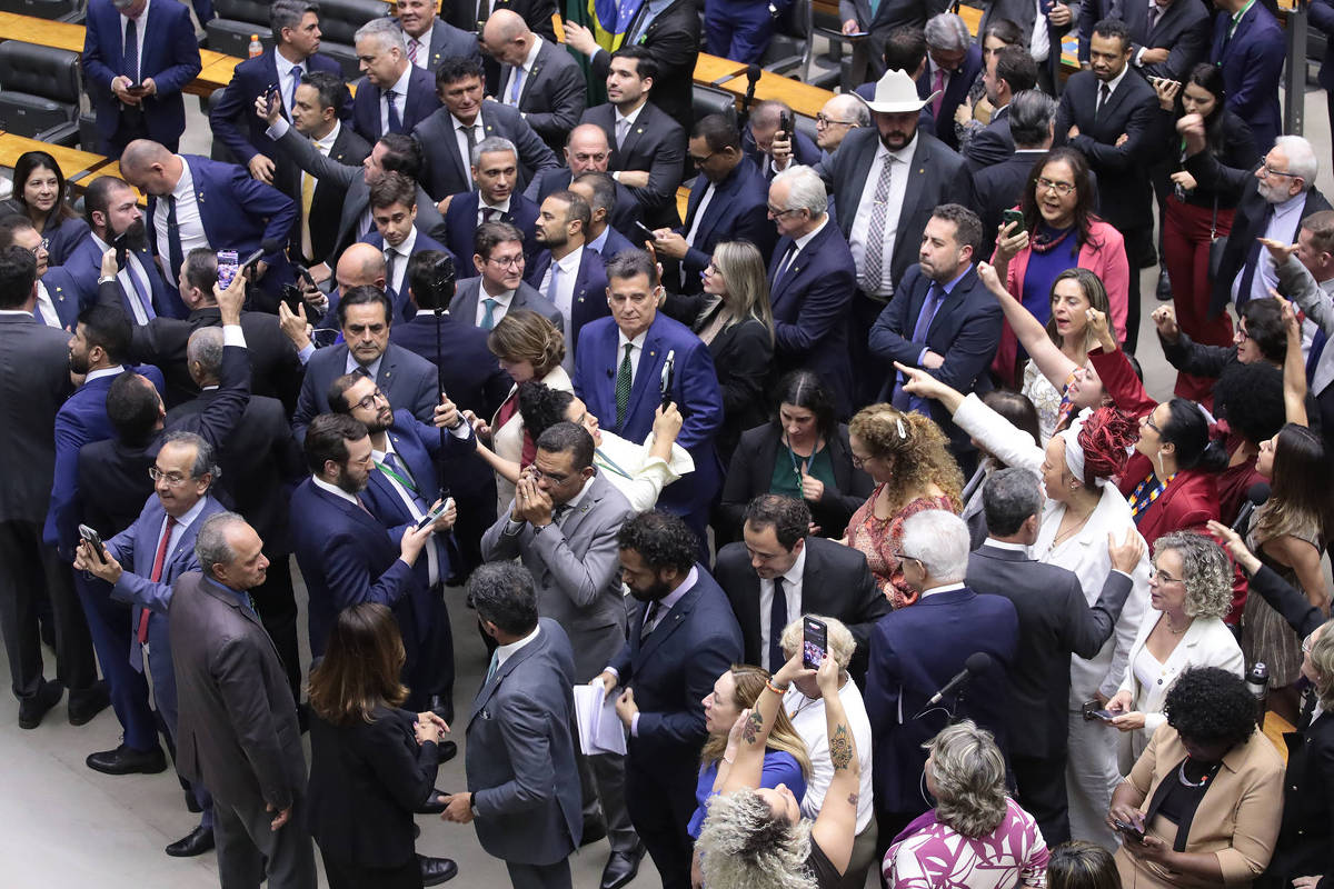 Proibição de Prisão de Políticos pela Direita: Análise da Medida e Seus Impactos Políticos – 20/09/2025