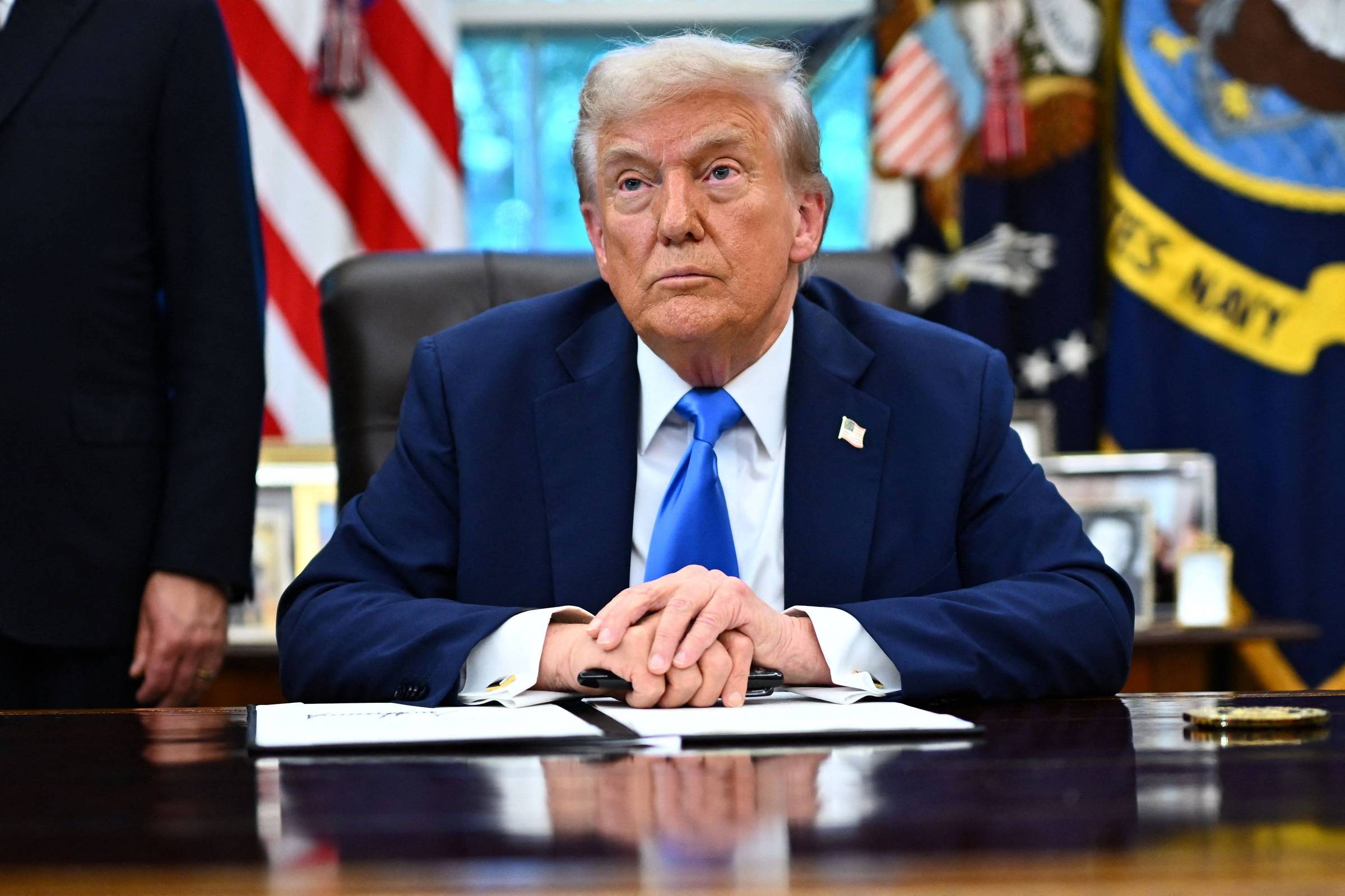 Trump Planeja Revogar Visto de Ministros, Juízes e Diretor da PF em Ação Polêmica – 22/09/2025