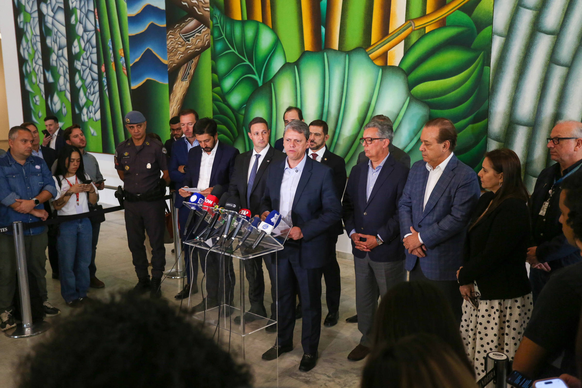 Tarcísio Foca em Agenda Estadual Diante da Crise do Metanol em São Paulo – 30/09/2025