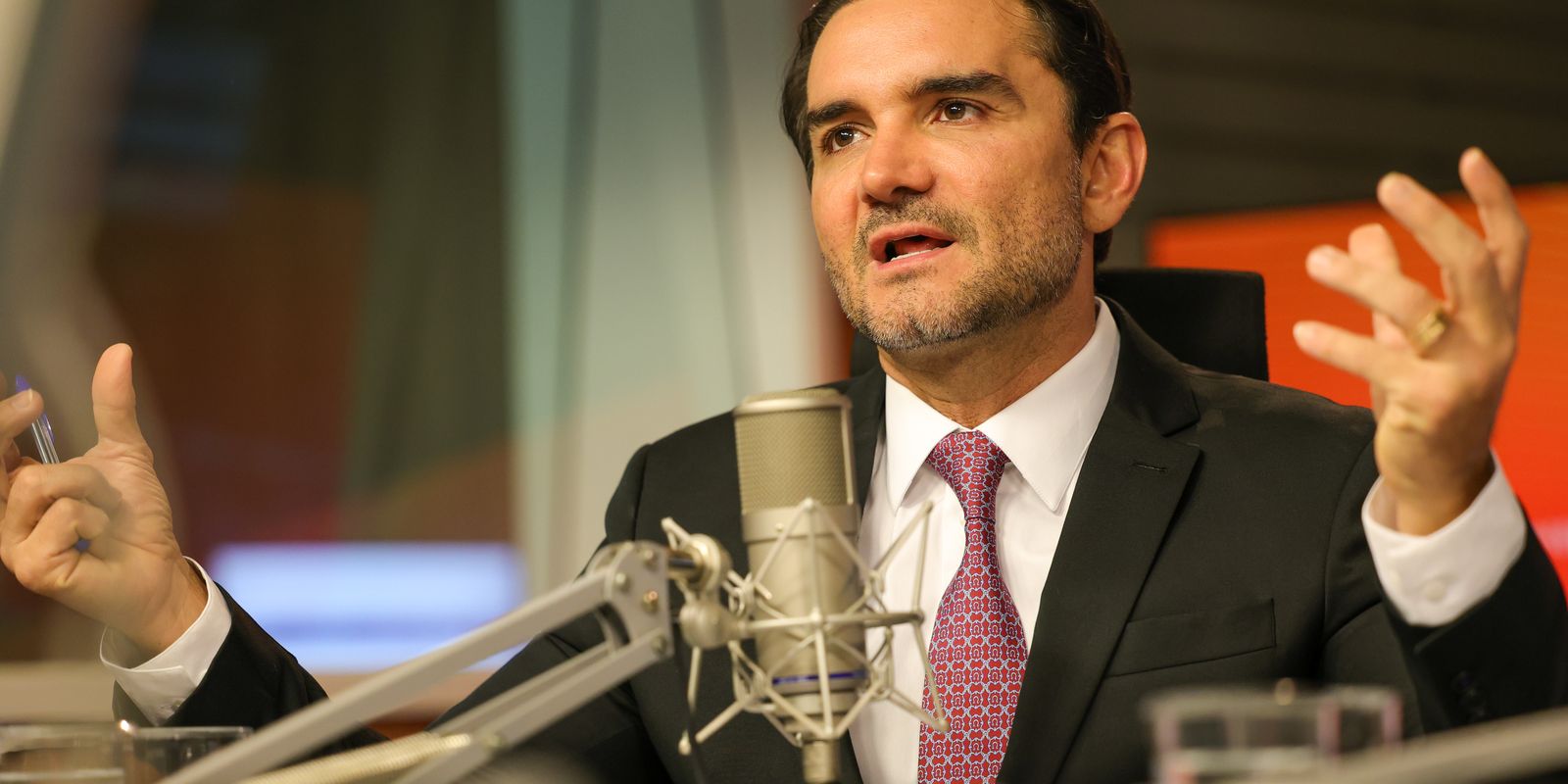 Celso Sabino Anuncia Saída do Ministério do Turismo em Comunicado a Lula