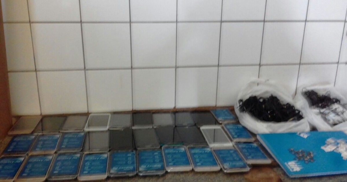 Aparecida de Goiânia: Agente carcerário é flagrado com 40 celulares