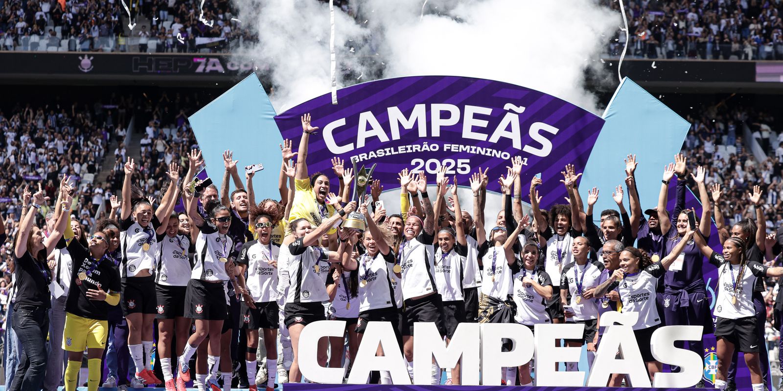 Corinthians se destaca no futebol feminino em 2025: uma retrospectiva da temporada