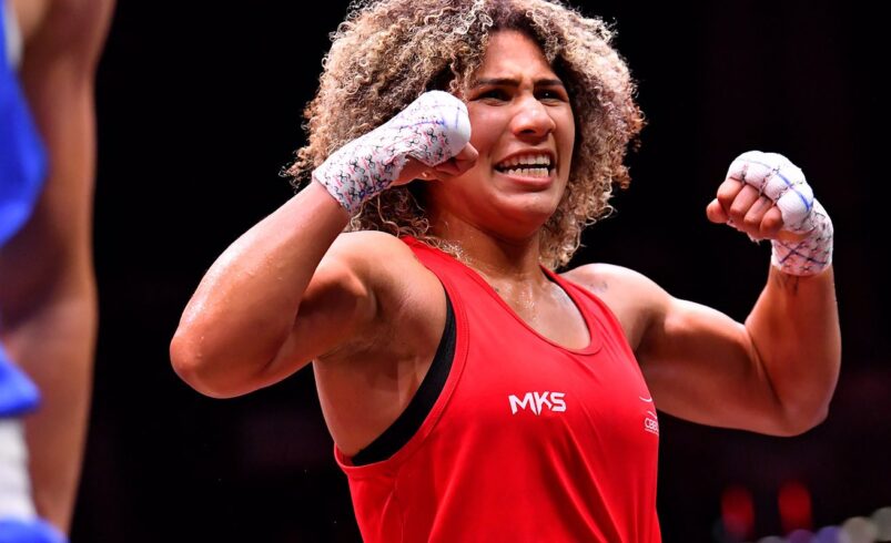 Rebeca Lima conquista o título mundial de boxe em Liverpool