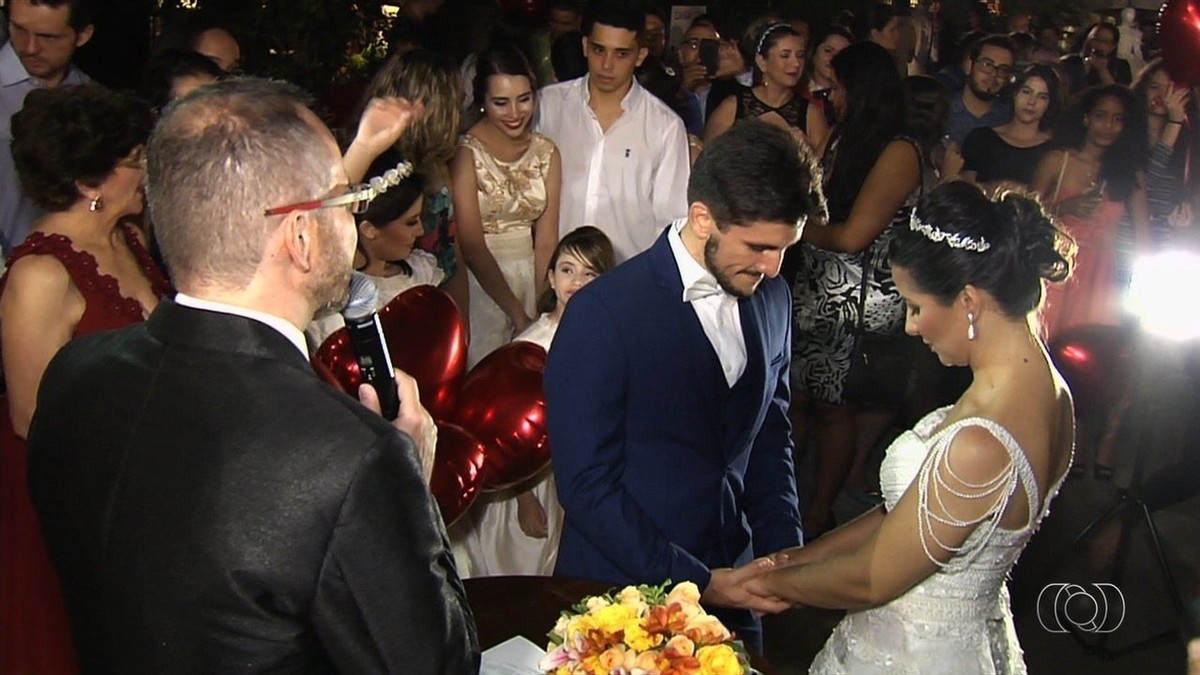 Cerimonialista surpreende com pedido de casamento em Goiânia