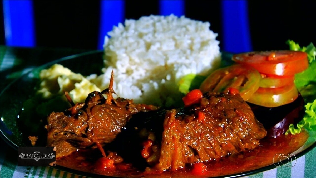 Cozinhe Bife Rolê com Purê de Batatas em Aparecida de Goiás