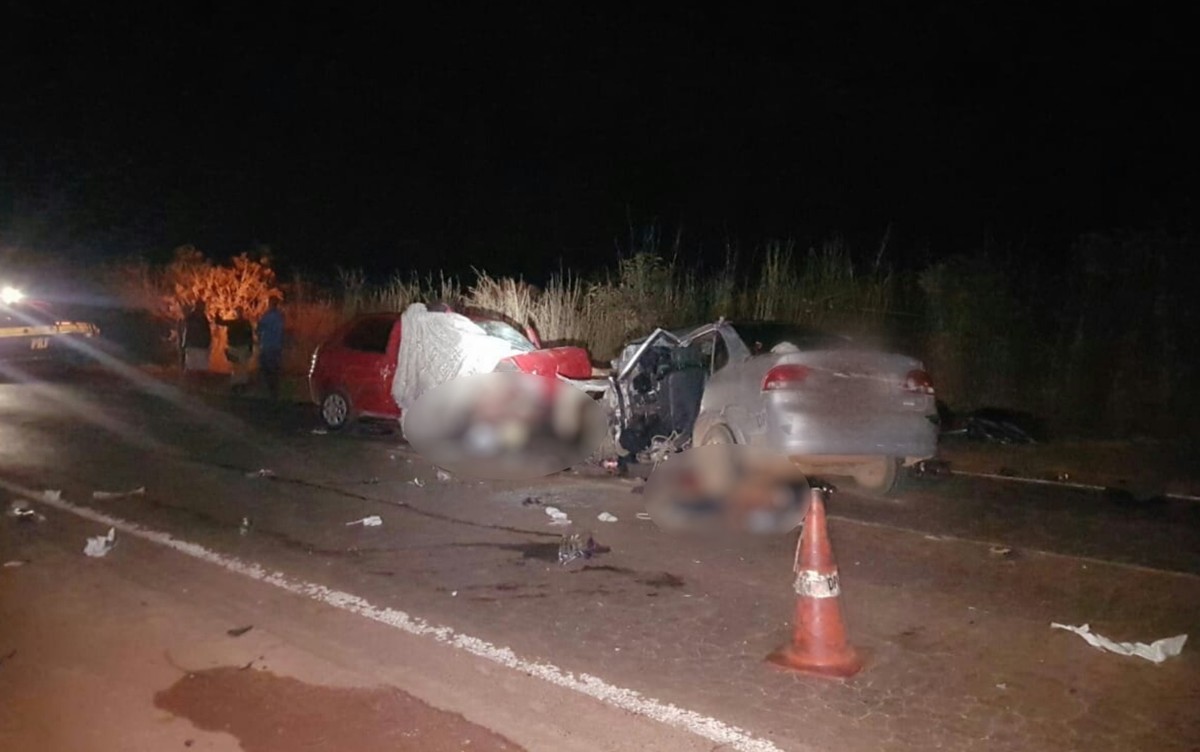 Acidente na BR-080: Homem e três crianças morrem em Goiás.